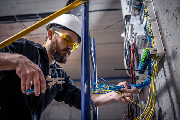 Best Affordable Emergency Electrician  in Friendswood, TX