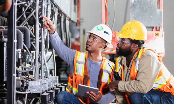 Best Local Electrician Companies  in Friendswood, TX