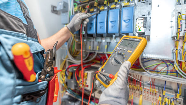 Best Emergency Electrical Repair  in Friendswood, TX
